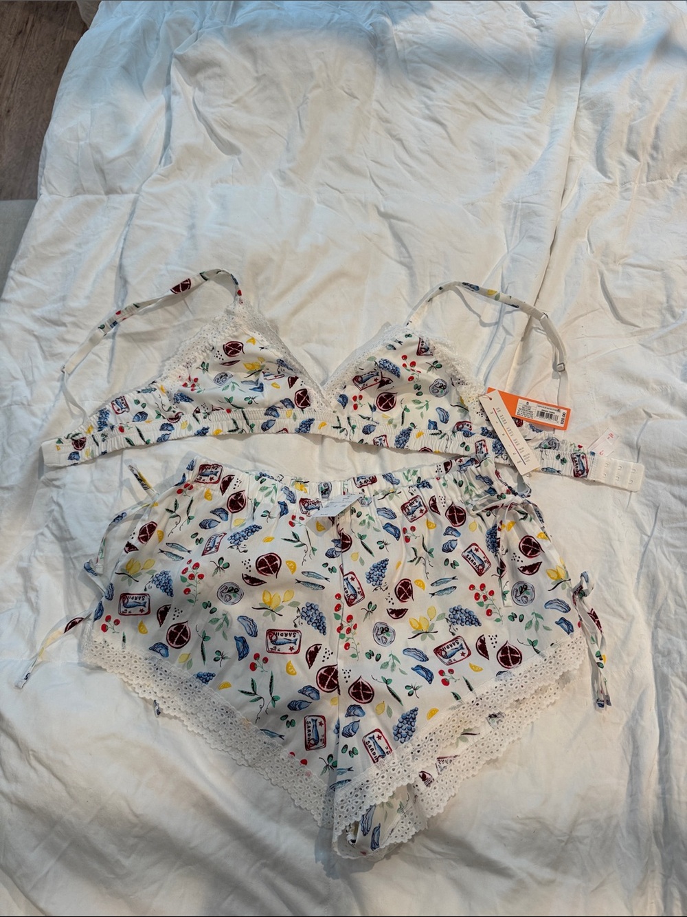 Colsie White Multicolor Floral & Novelty Lace-Trim Sleep Set